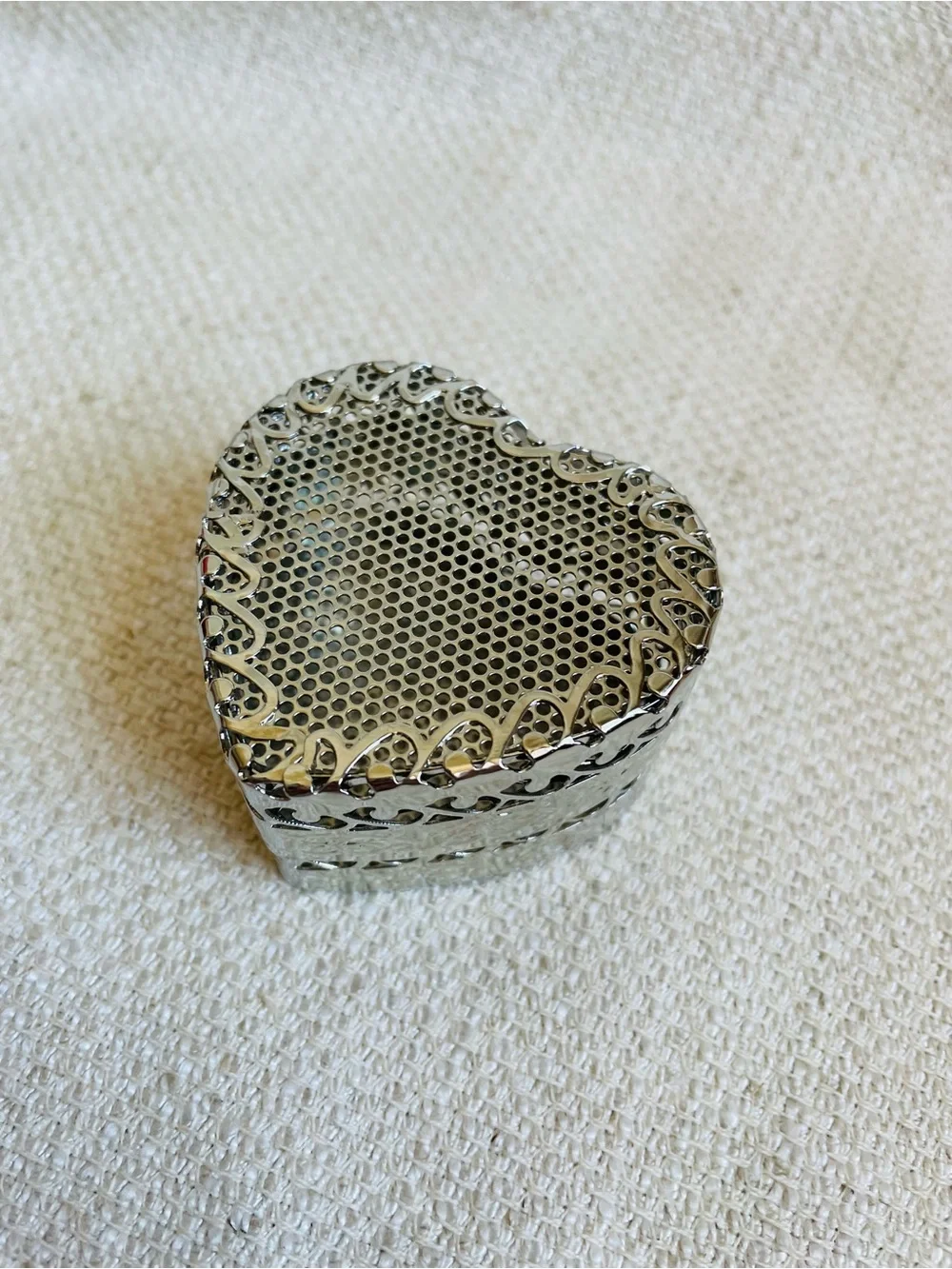 Vintage Heart-Shaped Silver Filigree Miniature Trinket Box 2x2